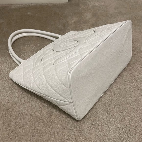 CHANEL Caviar Leather Medallion Tote - GREAT CONDITION - Picture 8 of 15